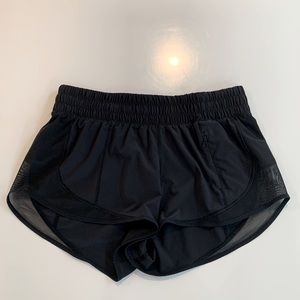 Lululemon Hotty Hot Shorts - Mesh Sides